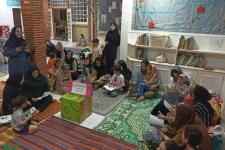 تجربه‌ای به‌یادماندنی از هم‌نشینی چند نسل با محوریت فرهنگ، کتاب، هنر و صمیمیت خانوادگی