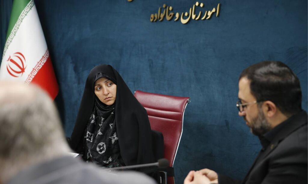 1322853 ضرورت توجه کانون به سلامت روان نسل آینده و آموزش والدگری