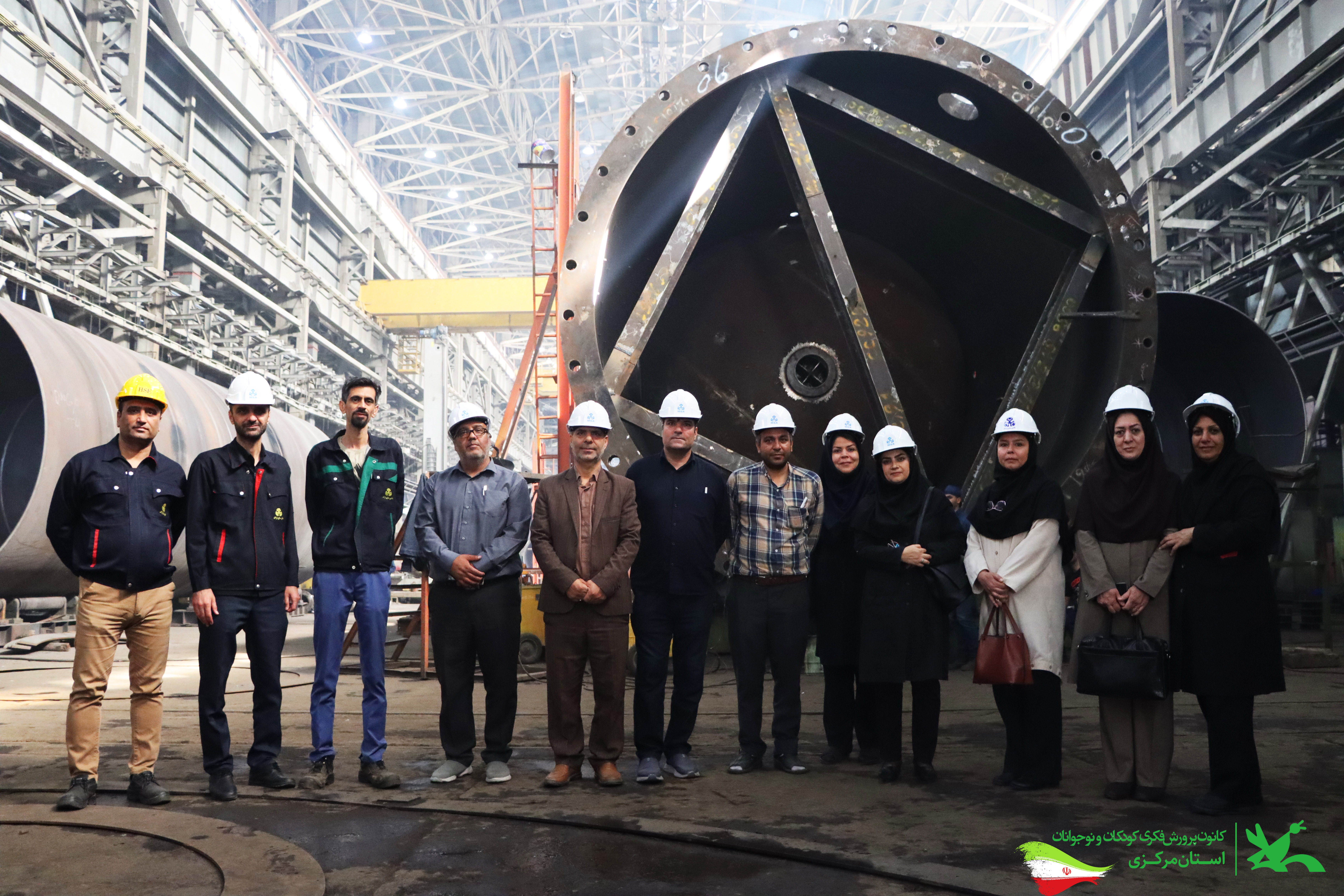 1322996 بازدید کارکنان کانون استان مرکزی از ماشین سازی اراک