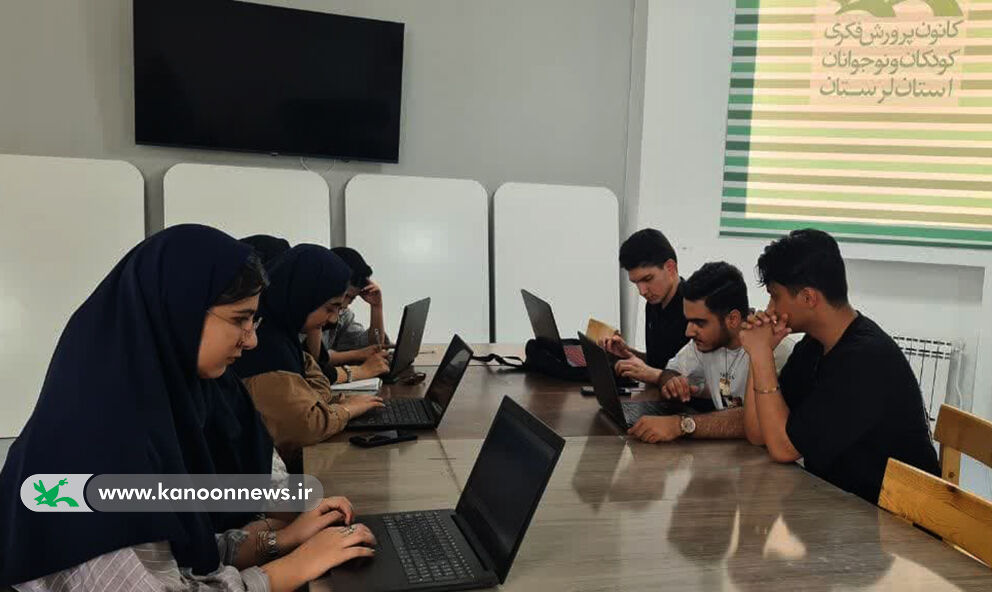 1323222 جستجوی سیارکها با تیم کانون لرستان در پویش جهانی بیست و یکم