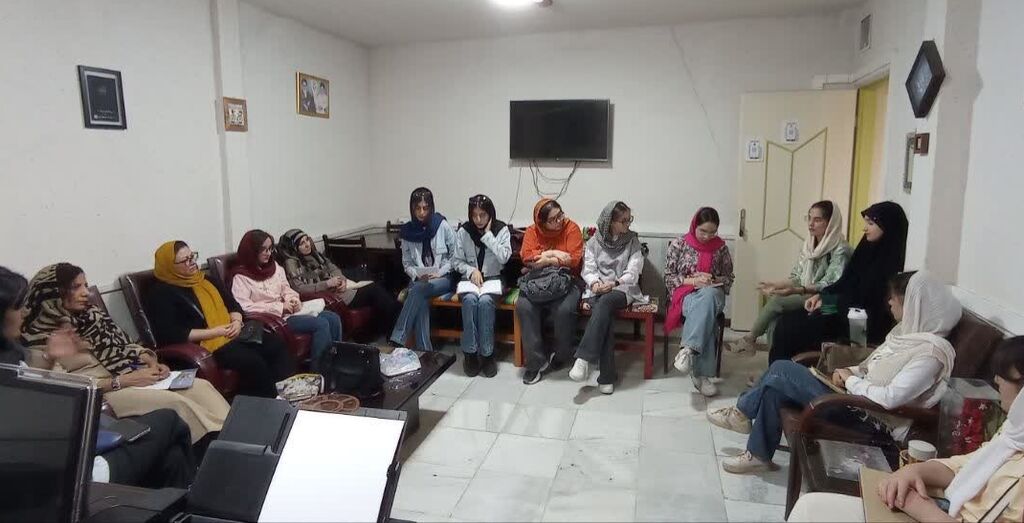 1323378 کارگاههای «شعرسرایی پیشرفته» و «داستاننویسی پیشرفته» در مجتمع آفرینش کرمانشاه