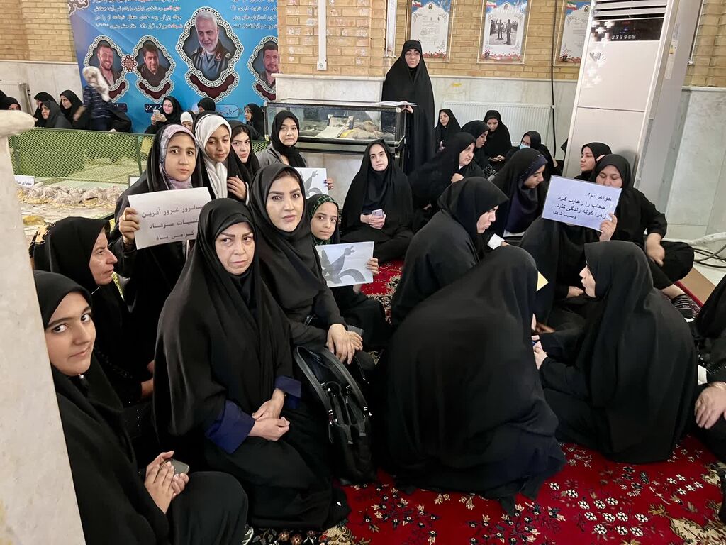 1323407 حضور اعضا و مربیان مراکز اسلامآباد غرب در تنگه مرصاد