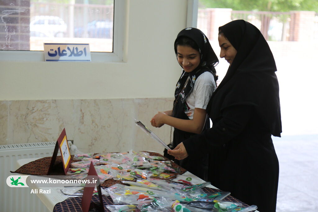 1323430 برگزاری نمایشگاه دستسازههای حسینی «هدیه خوبان» در مرکز شماره ۱ بوشهر