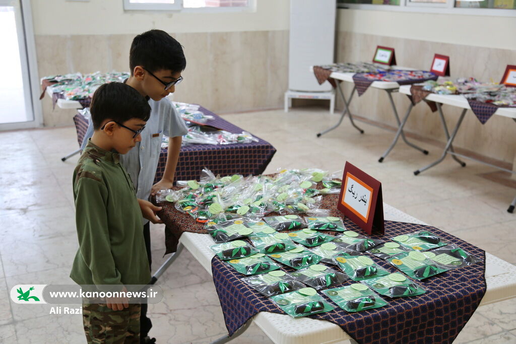 1323437 برگزاری نمایشگاه دستسازههای حسینی «هدیه خوبان» در مرکز شماره ۱ بوشهر