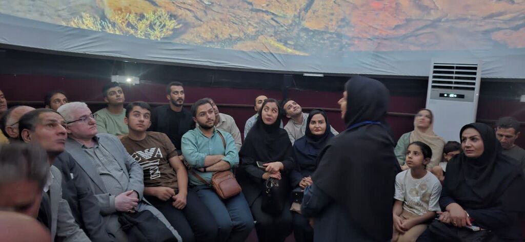 1323550 حضور خبرنگاران در 《شب رصدی》 کانون پرورش فکری کودکان ایلام