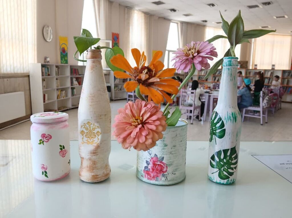 1323678 برگزاری کارگاه دکوپاژ در مرکز فرهنگی شماره ۸ مشهد