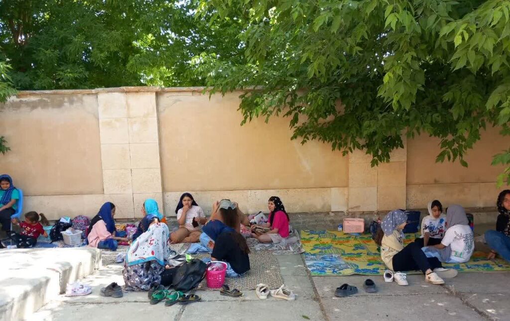 1323774 اردوی درون مرکزی اعضای دختر مرکز گواور