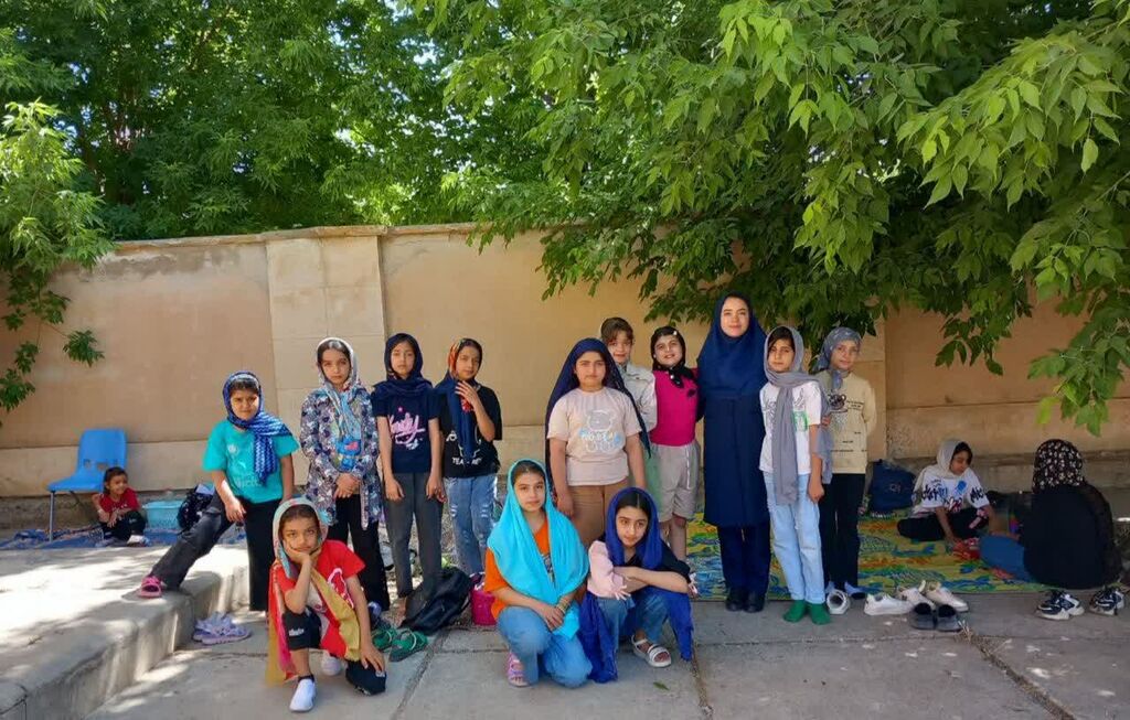 1323775 اردوی درون مرکزی اعضای دختر مرکز گواور