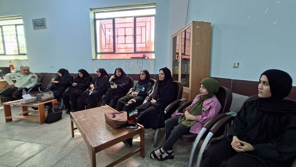 1323875 معرفی مشاغل فنی برای نوجوانان باشتی