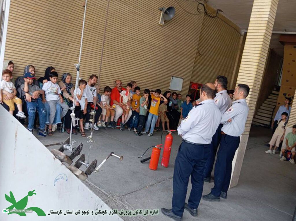 1324021 قهرمانان خاموش در قاب آموزش و آگاهی