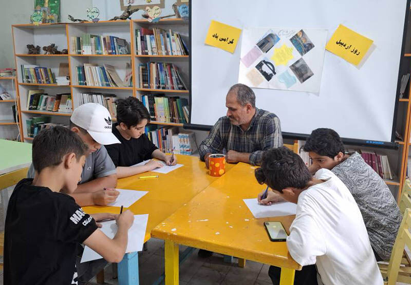 1324112 بزرگداشت روز شیخ صفیالدین اردبیلی و هفته ملی اردبیل در مراکز کانون استان اردبیل