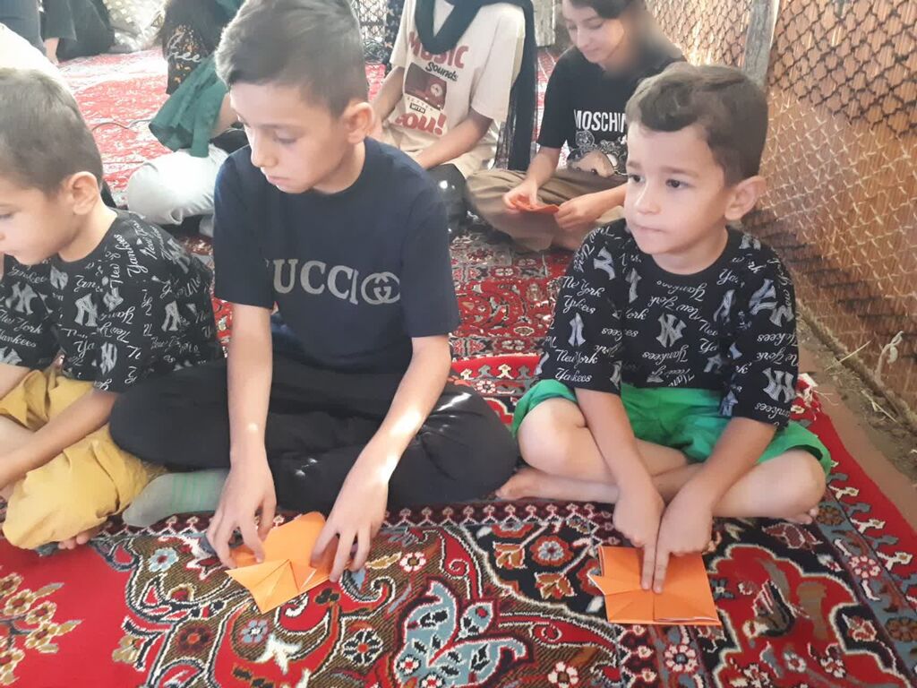 1324525 کارشناسان و مربی سیار کانون کرمانشاه میهمان کودکان و نوجوانان عشایر شدند