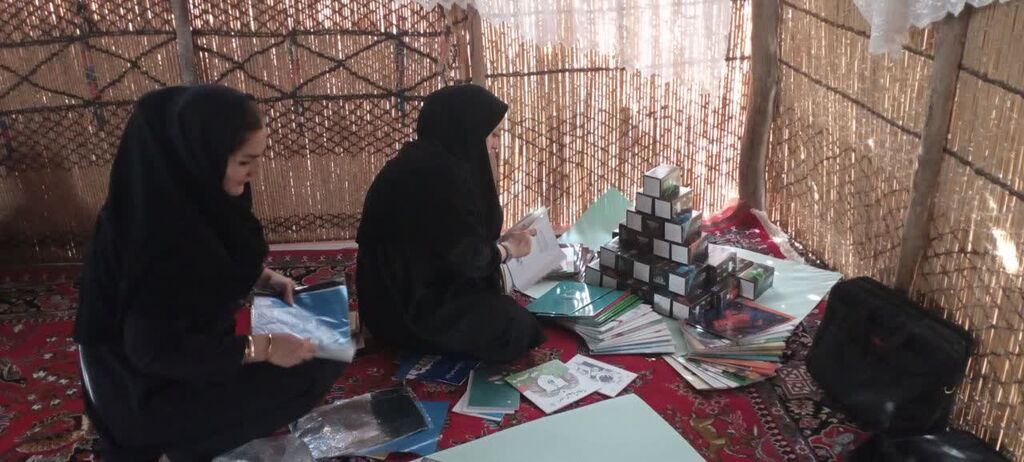 1324529 کارشناسان و مربی سیار کانون کرمانشاه میهمان کودکان و نوجوانان عشایر شدند