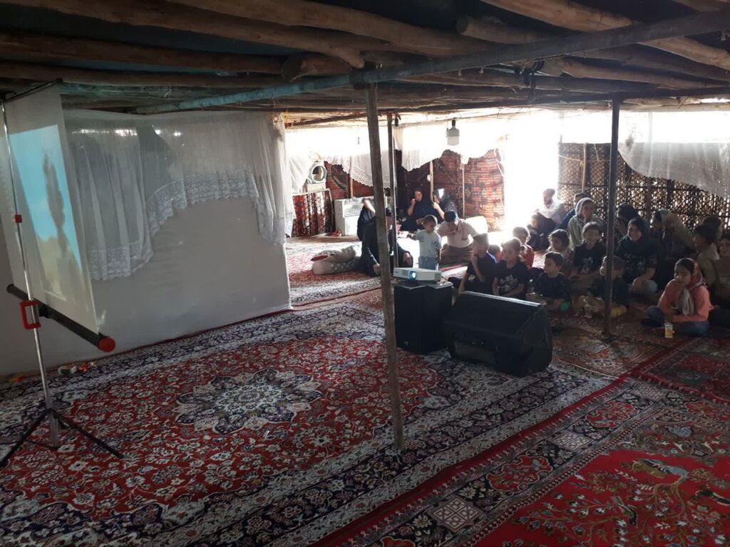 1324575 کانون کرمانشاه "تابستان با سینما کانون" را به چادر عشایر برد