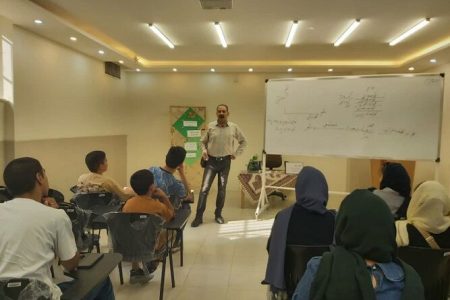 نشست باشگاه شعر سیمرغ در کانون استان اصفهان