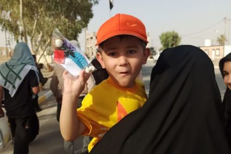 سفیر اربعین کانون گلستان، همراه کودکان در مسیر کربلا