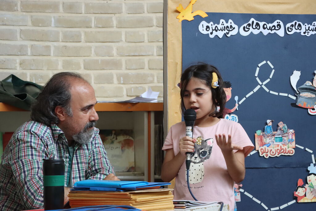 1324634 دیدار با نویسندگان حوزه کودک و نوجوان در مرکز ۳ کانون تهران