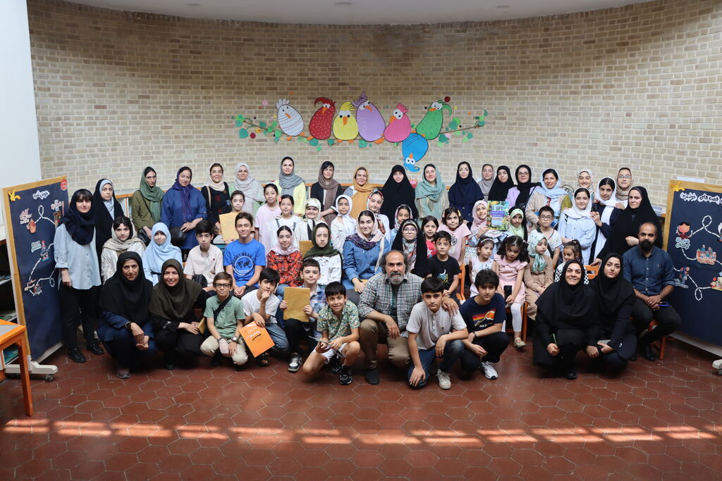 1324655 دیدار با نویسندگان حوزه کودک و نوجوان در مرکز ۳ کانون تهران