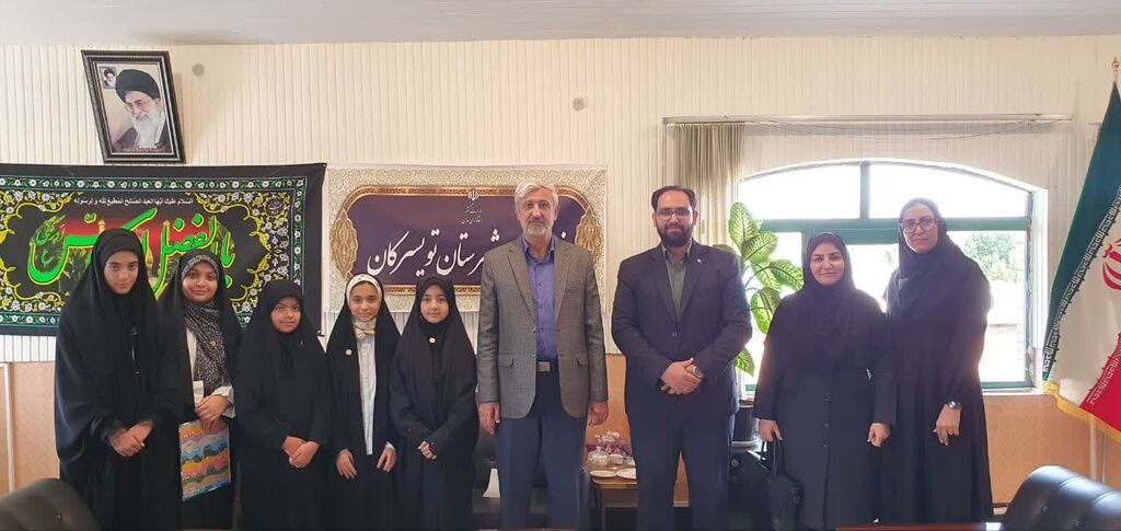 1324779-1 دیدار سرپرست کانون همدان با فرمانداران؛ گامی در مسیر تقویت زیرساختهای فرهنگی