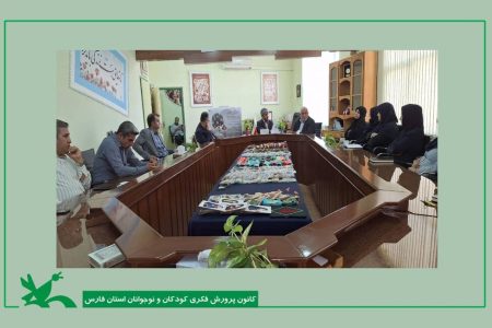 کودکان و نوجوانان کانون فارس با «دست‌سازه‌های حسینی» به میدان آمدند