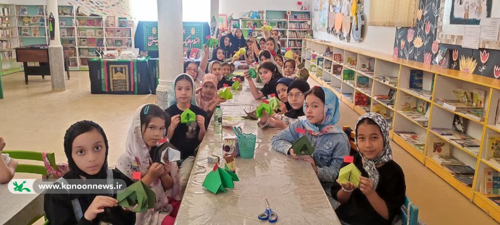 1325300 اعضای مراکز فرهنگی هنری کانون استان قم، ویژه برنامه هایی به یاد سه ساله دشت کربلا برگزار کردند.