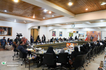 گرامی‌داشت یاد کودکان شهید در «عصر شعر و خاطره»