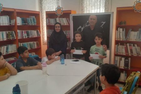 حضور مسئول ستاد اقامه نماز شهرستان در مرکز گیلانغرب و تجلیل از اعضای برتر