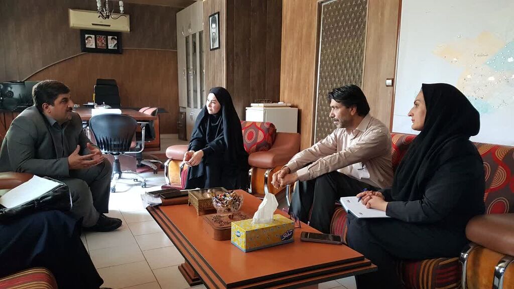 1325870 دیدار رییس اداره استثنایی آموزش و پرورش با سرپرست کانون کرمانشاه