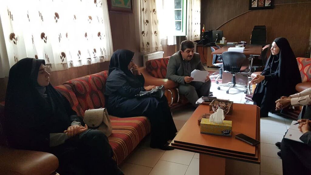 1325872 دیدار رییس اداره استثنایی آموزش و پرورش با سرپرست کانون کرمانشاه