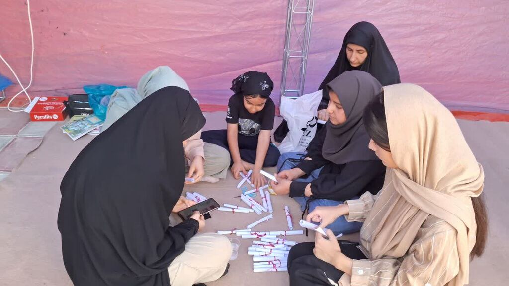 1326309 استقبال زائران و مسئولان از موکب مرکز کنگاور