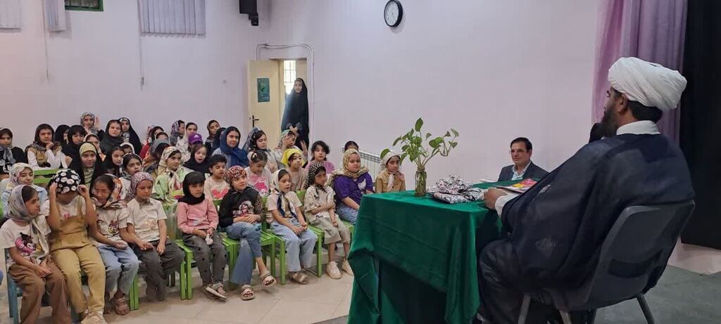 1326642 مرکز فرهنگی چناران میزبان امام جمعه این شهرستان شد