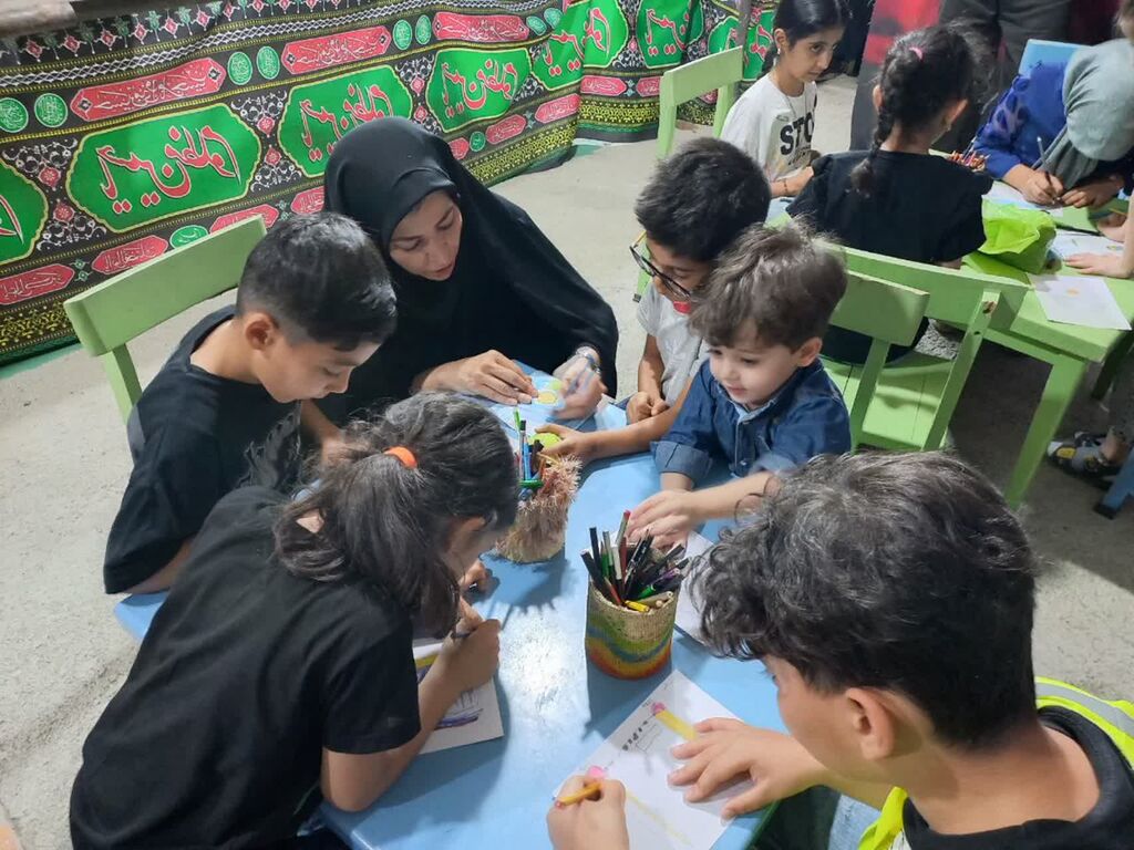 1326682 موکب فرهنگی "رقیه خاتون(س)" کانون سنقر میزبان زائران اربعین