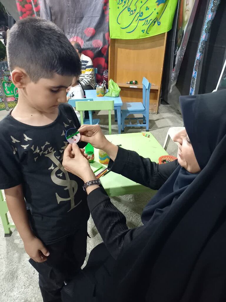 1326683 موکب فرهنگی "رقیه خاتون(س)" کانون سنقر میزبان زائران اربعین