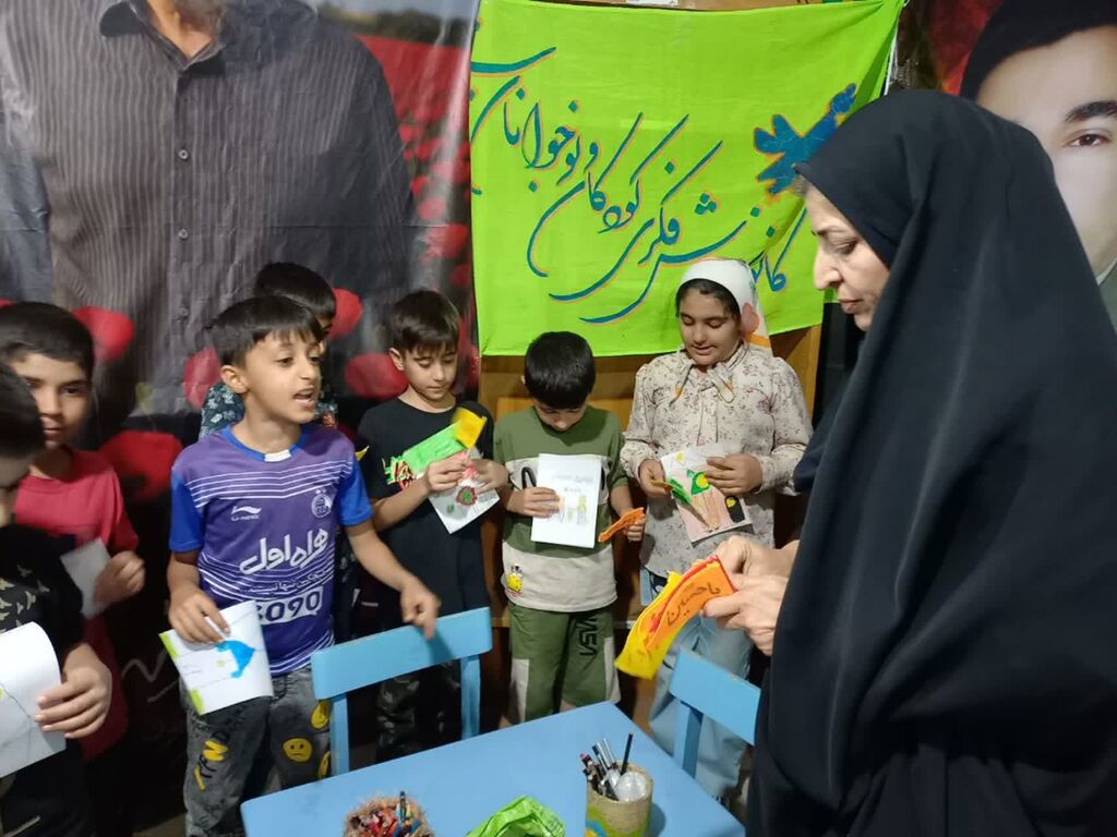 1326692 موکب فرهنگی "رقیه خاتون(س)" کانون سنقر میزبان زائران اربعین