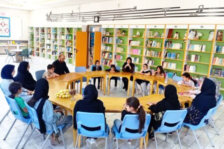 نشست قصه‌گویی «بزرگترین دختر عالم» و محفل انس با اهل بیت (ع) در کانون شهمیرزاد