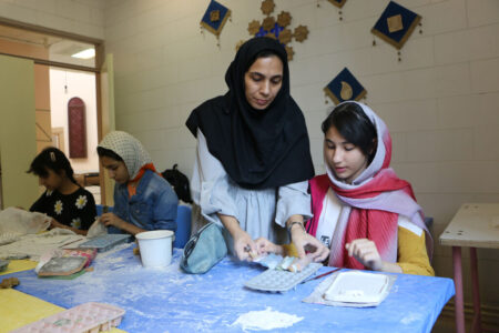 برگزاری کارگاه سرامیک کانون بسطام با رویکرد جذب نوجوانان