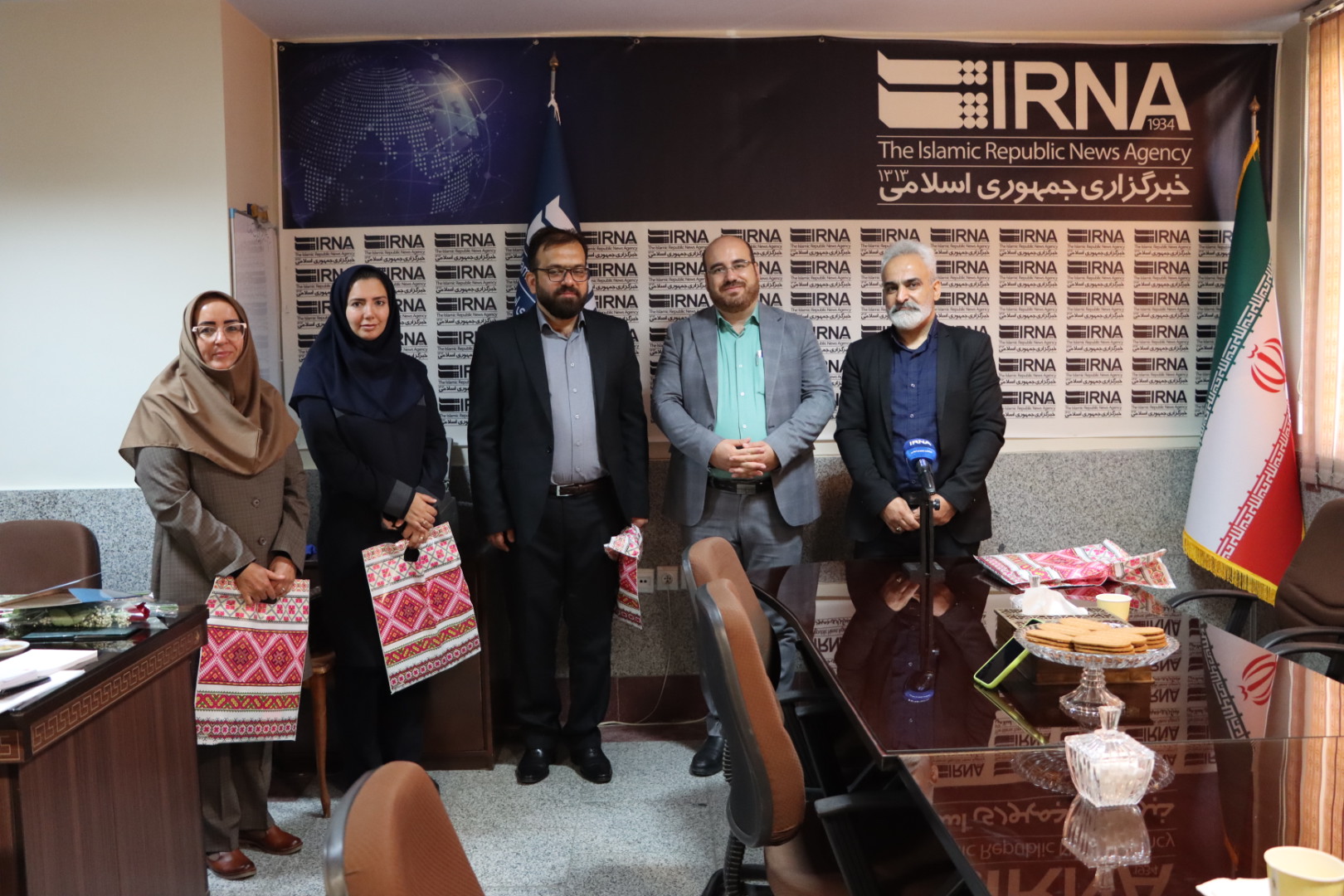 1326830 مدیر کل کانون استان مرکزی در خبرگزاری ایرنا حضور یافت