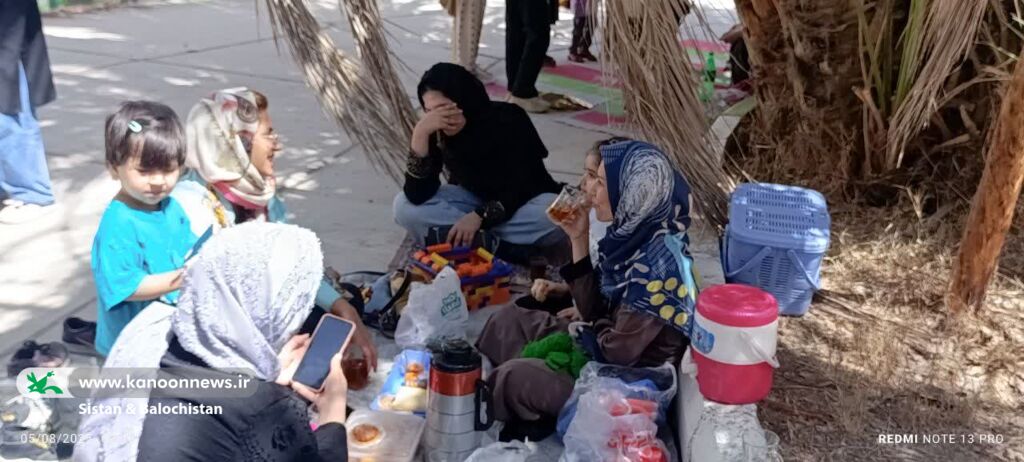 1326838 همراهی مادران و دختران در یک روز بهیادماندنی در مرکز فرهنگی هنری شماره دو زاهدان