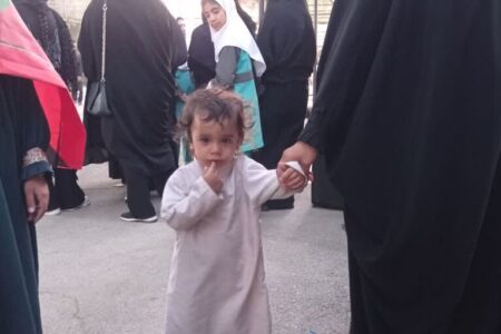 مرز مهران، میزبان کوچک‌ترین سفیران اربعین