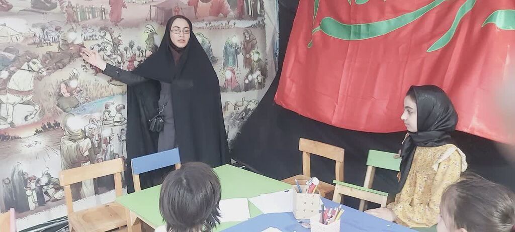 1327386 مربیان مرکز قصرشیرین در موکب مرز خسروی میزبان زائران