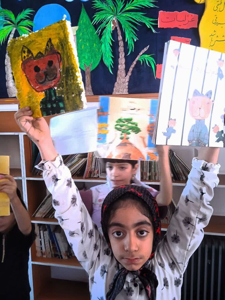 1327399 صفحات داستان، بر بوم نقاشی اعضای کانون دامغان جان میگیرند