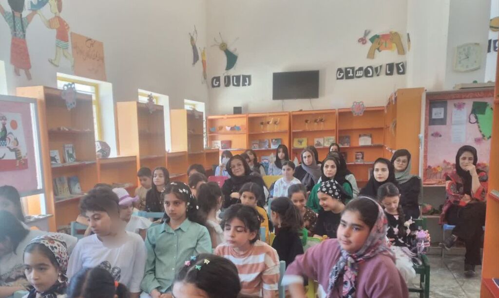 1327405 کارگاه تخصصی قصه و قصهگویی در گیلانغرب