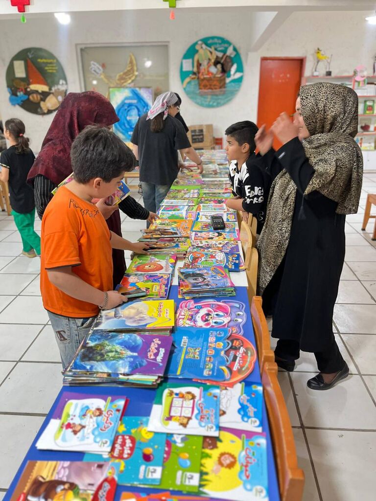 1327430 برپایی نمایشگاه کتاب در کانون پرورش فکری یاسوج