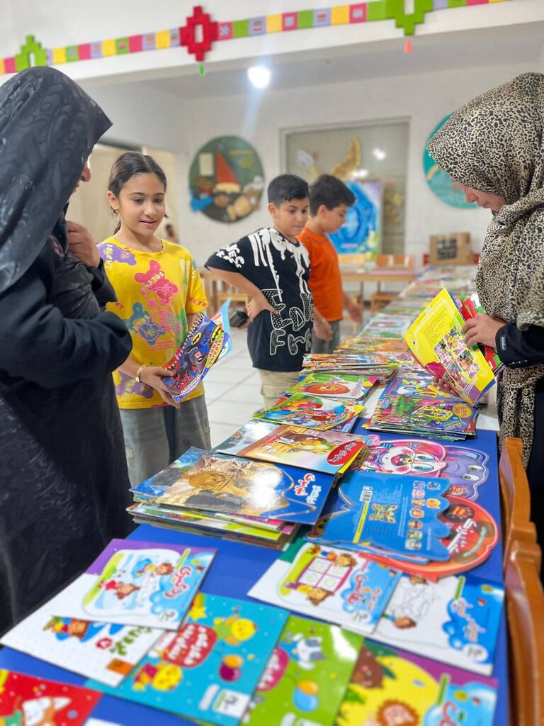 1327432 برپایی نمایشگاه کتاب در کانون پرورش فکری یاسوج