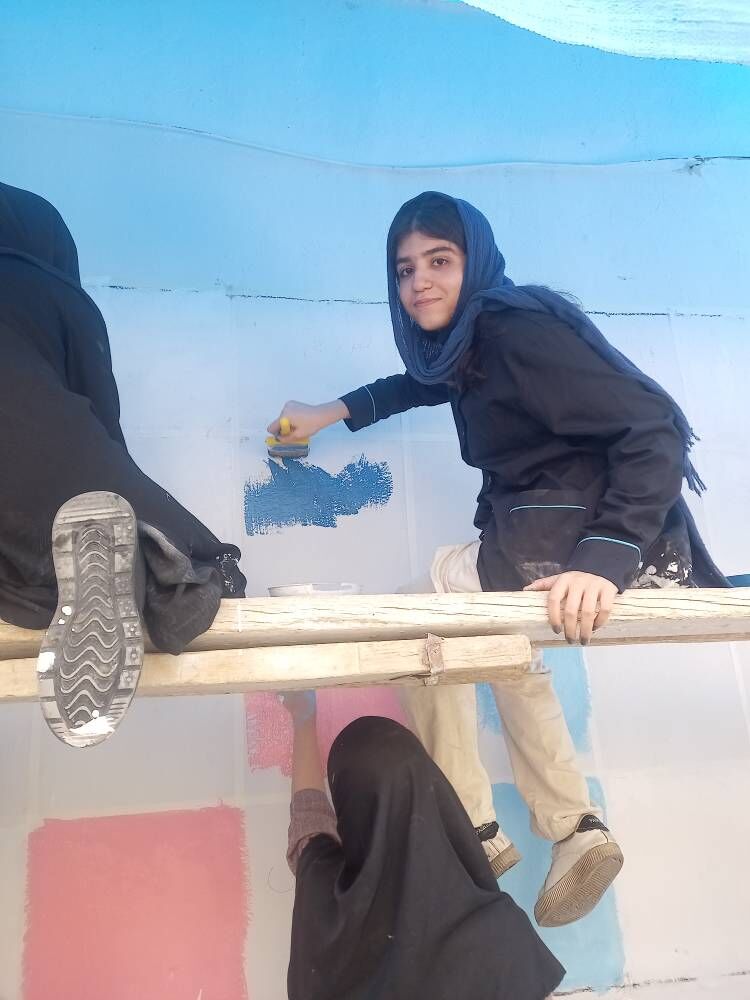 1327435 نقاشی گروهی دیواری دختران مرکز ۳۰ استان تهران
