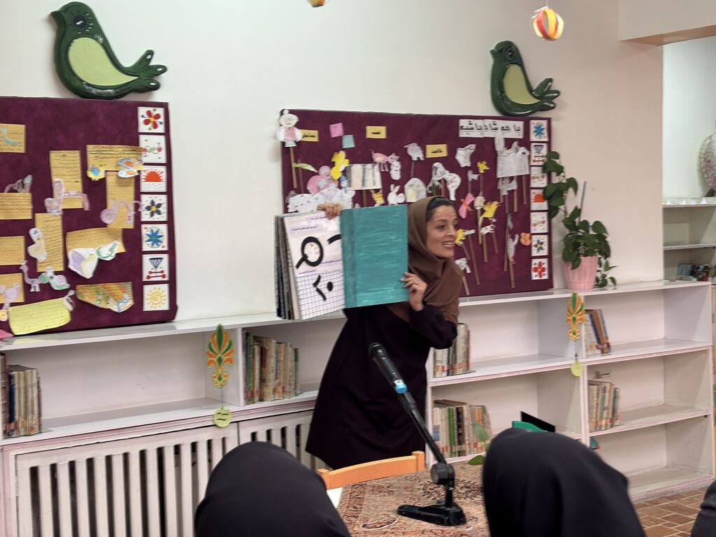 نمایشگاه کتابهای حسی لمسی نمایشگاه کتابهای حسی لمسی