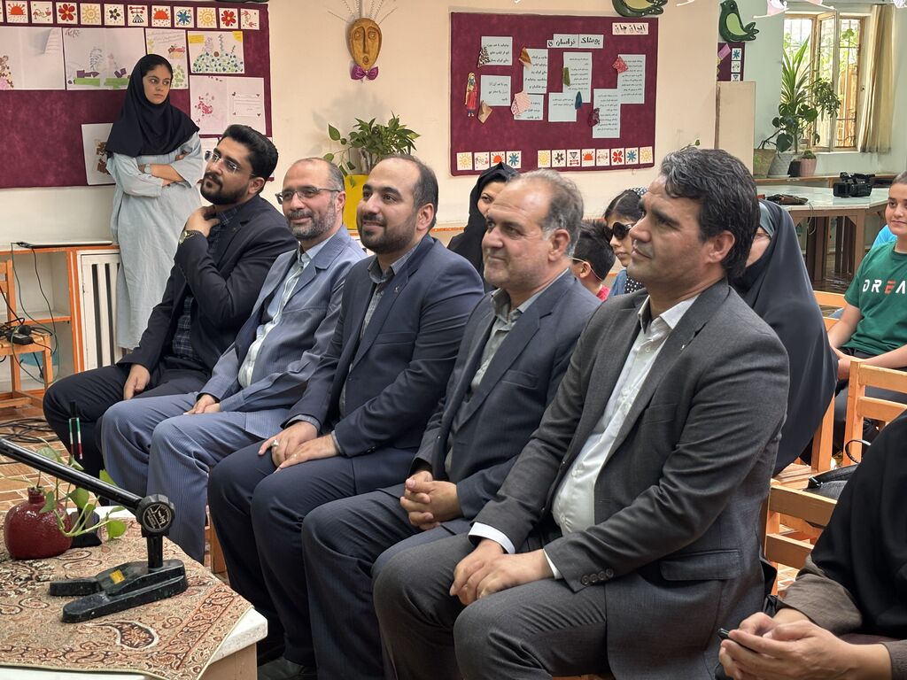 نمایشگاه کتابهای حسی لمسی نمایشگاه کتابهای حسی لمسی