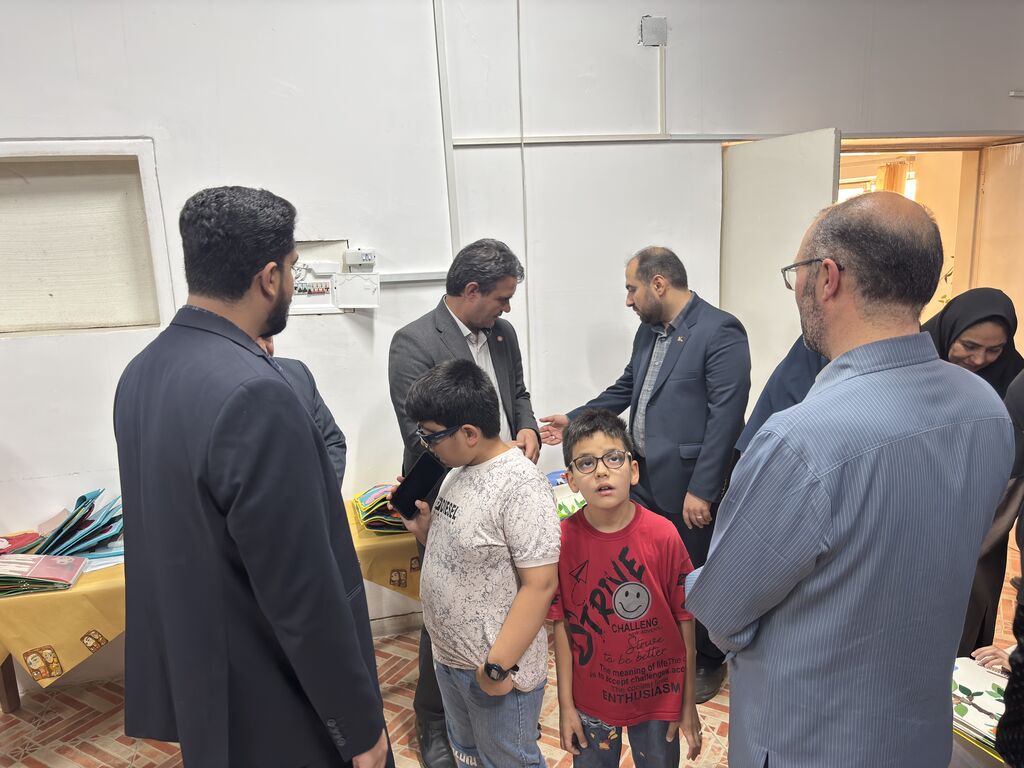 نمایشگاه کتابهای حسی لمسی نمایشگاه کتابهای حسی لمسی