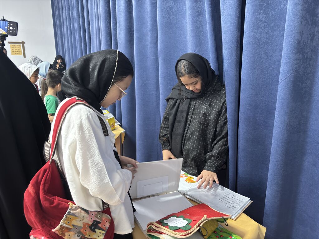 نمایشگاه کتابهای حسی لمسی نمایشگاه کتابهای حسی لمسی