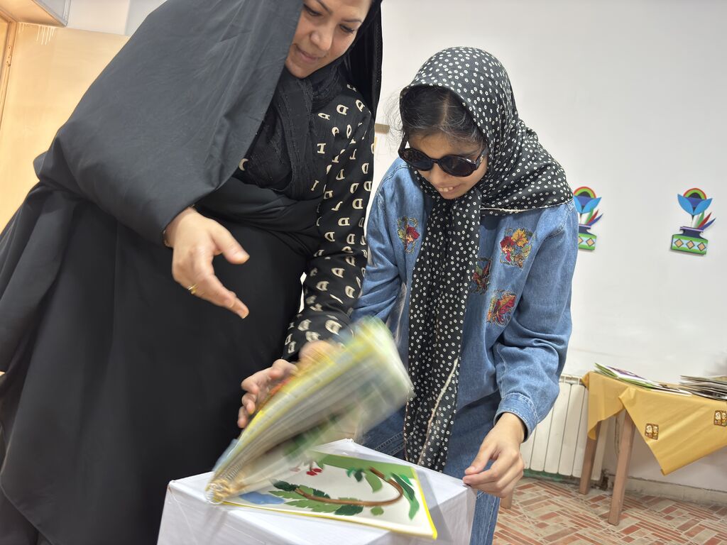 نمایشگاه کتابهای حسی لمسی نمایشگاه کتابهای حسی لمسی